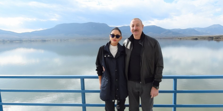 Prezident İlham Əliyev və Birinci xanım Mehriban Əliyeva Ağdam rayonunda Xaçınçay su anbarının təmir-bərpadan sonra istifadəyə verilməsi mərasimində iştirak ediblər
