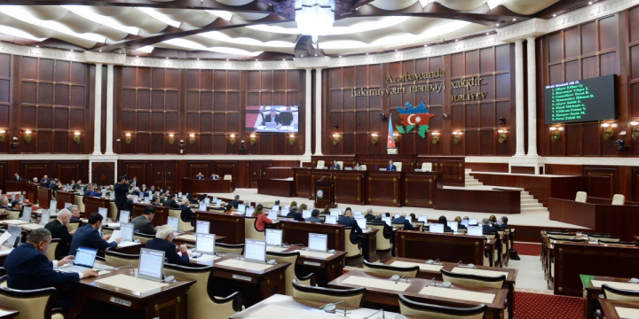 Azərbaycan parlamentinin payız sessiyasında növbəti iclası keçirilir