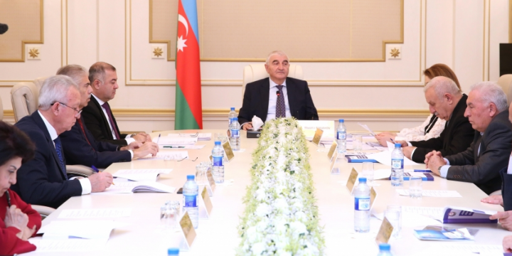 Azerbaijan`s Central Election Commission approves authorized representatives of six presidential candidates