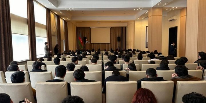 18 ali təhsil müəssisəsinin tələbələrinə prezident seçkiləri ilə bağlı maarifləndirici seminarlar keçirilib
