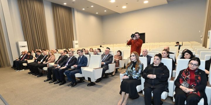 Mədəniyyət və İncəsənət Universitetinin əməkdaşlarına dövlət təltifləri təqdim edilib
