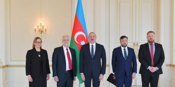 Prezident İlham Əliyev ABŞ-ın ölkəmizdə yeni təyin olunmuş səfirinin etimadnaməsini qəbul edib