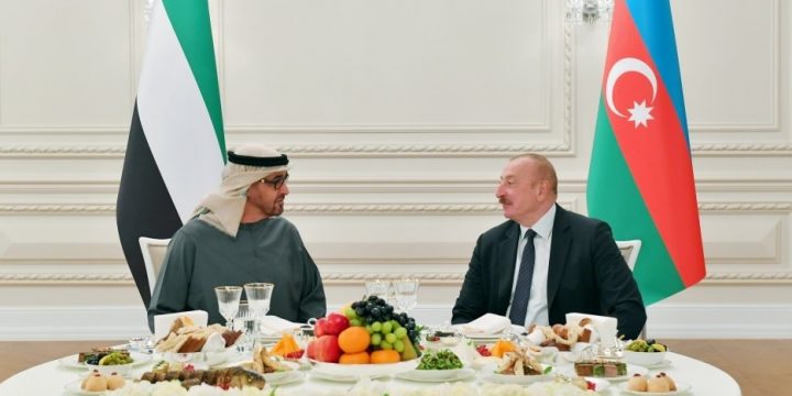 Prezident İlham Əliyevin adından Birləşmiş Ərəb Əmirliklərinin Prezidenti Şeyx Məhəmməd bin Zayed Əl Nəhyanın şərəfinə rəsmi ziyafət verilib
