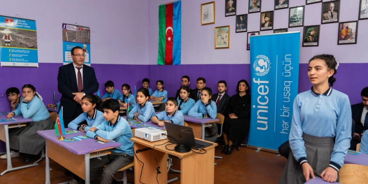 UNICEF-in Avropa və Mərkəzi Asiya üzrə regional direktoru Kəlbəcər məktəbində olub