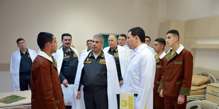 Azerbaijani Defense Ministry’s leadership visits hospital on eve of holiday