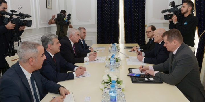 Azerbaijan`s CEC hosts meeting with CIS Observation Mission delegation
