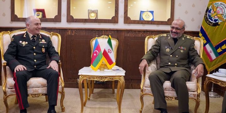 Azerbaijan, Iran discuss cooperation in military education