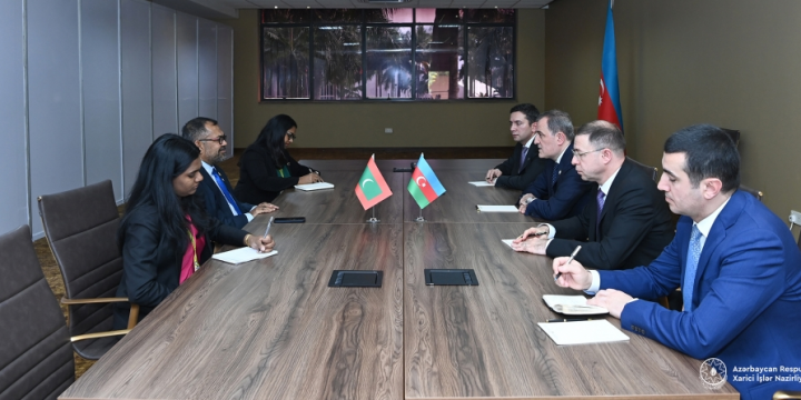 Azerbaijan`s FM meets with Maldivian counterpart