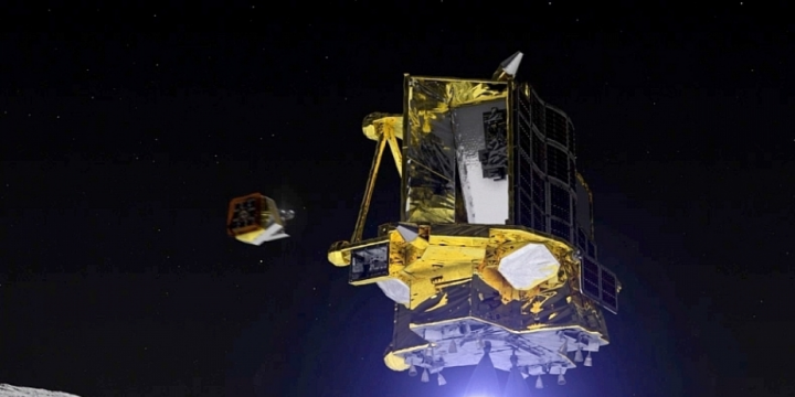 Japan’s ‘Moon Sniper’ probe lands on moon, but suffers power problem