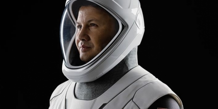 Turkish space-traveler begins to conduct scientific experiments