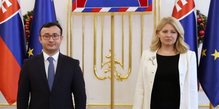Azərbaycanın Slovakiyadakı səfiri etimadnaməsini bu ölkənin Prezidentinə təqdim edib