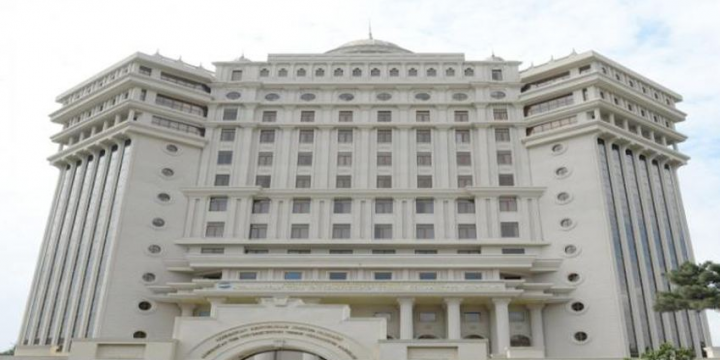 Səhiyyə Nazirliyinin kollegiya üzvlərinin sayı azaldılıb
