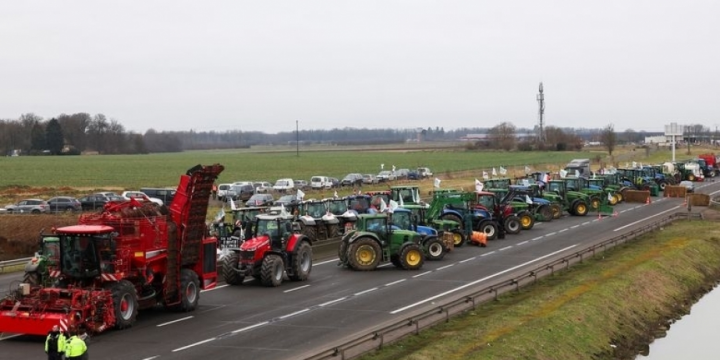 Farmers continue protests across Europe against EU’s agricultural policies