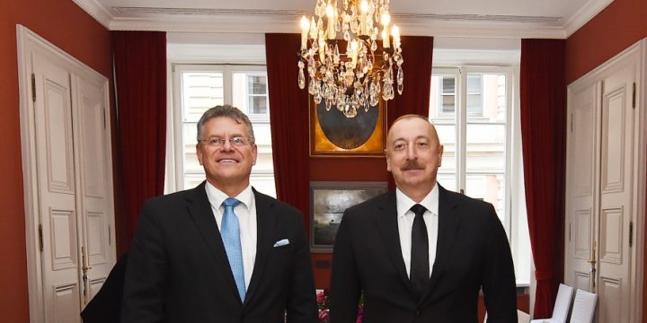 Münxendə Prezident İlham Əliyev ilə Avropa Komissiyasının İcraçı vitse-prezidentinin görüşü olub