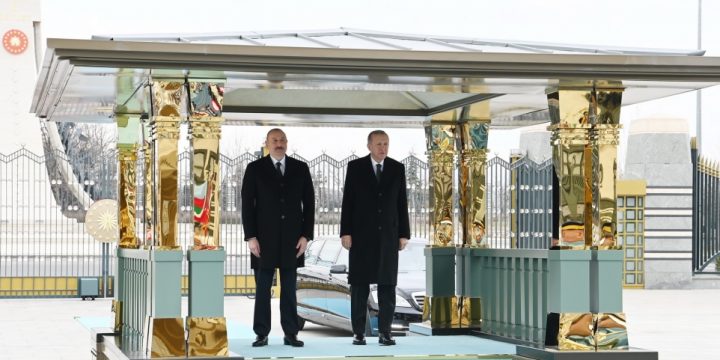 Prezident İlham Əliyevin Ankarada rəsmi qarşılanma mərasimi olub