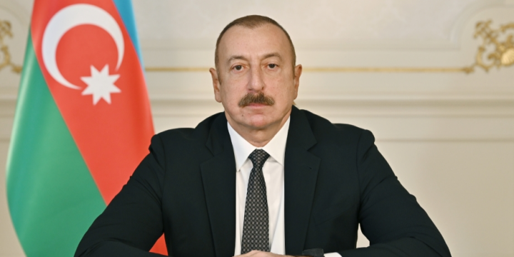 President Ilham Aliyev congratulates academician Arif Pashayev on his 90th anniversary