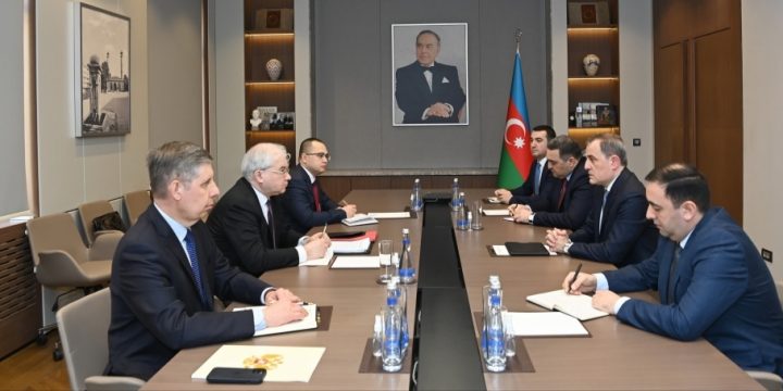 Azərbaycan ilə Ermənistan arasında sülh prosesinin cari vəziyyəti və perspektivləri müzakirə olunub