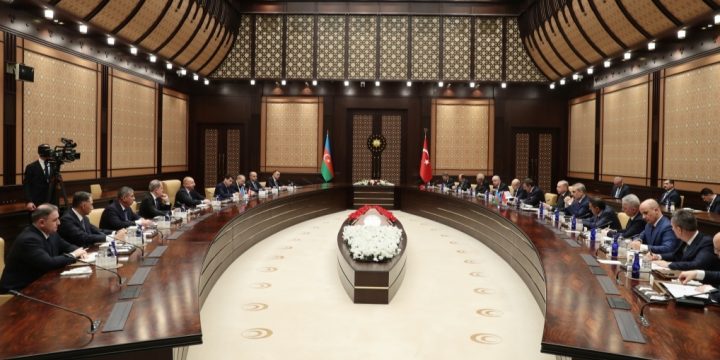 Azərbaycan Prezidenti İlham Əliyevin və Türkiyə Prezidenti Rəcəb Tayyib Ərdoğanın geniş tərkibdə görüşü olub