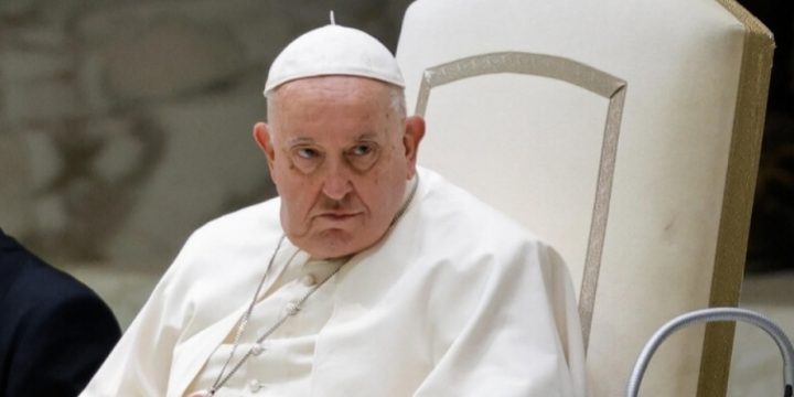 Roma Papası səhhətindəki problem səbəbindən görüşlərini ləğv edib