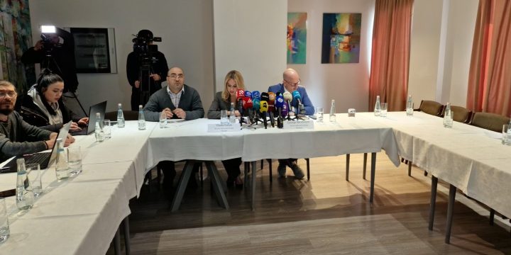“Oracle Advisory Group” təşkilatı və “Vətəndaşların Əmək Hüquqlarını Müdafiə Liqası” Şuşada mətbuat konfransı keçirir
