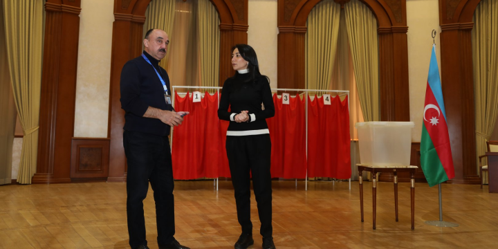 Ombudsman Xankəndi, Şuşa və Laçında seçki məntəqələrində yaradılan şəraitlə tanış olub 