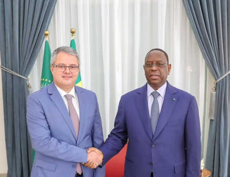 Azerbaijani ambassador presents his credentials to Senegalese President