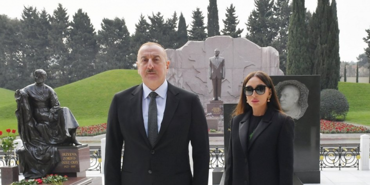 President Ilham Aliyev paid respect to National Leader Heydar Aliyev