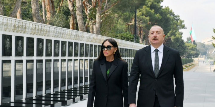 President Ilham Aliyev paid tribute to Azerbaijani martyrs