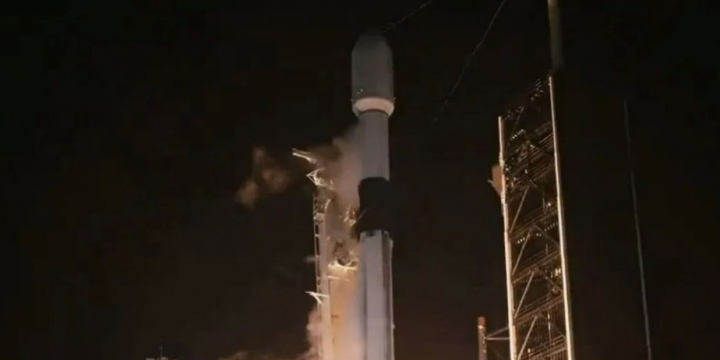 SpaceX launches private ‘Odysseus’ lander on pioneering moon mission