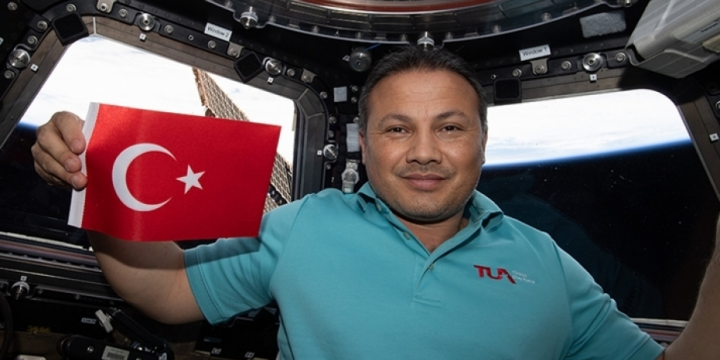 Türkiyəli astronavt Alper Gezeravcı sabah Yerə qayıdacaq