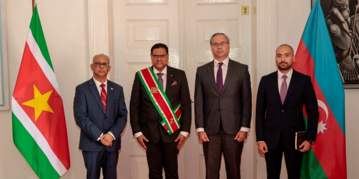 Azerbaijani ambassador presents his credentials to Surinamese President