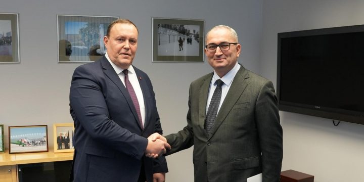 Azərbaycanın Latviyadakı səfiri bu ölkənin daxili işlər naziri ilə görüşüb