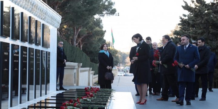 Speaker of Chamber of Deputies of Czech Parliament pays tribute to Great Leader Heydar Aliyev and Azerbaijani martyrs