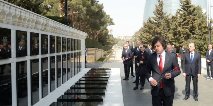 Georgian Prime Minister pays tribute to Azerbaijani martyrs