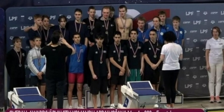 Azerbaijani swimming squad seize glory in Latvia