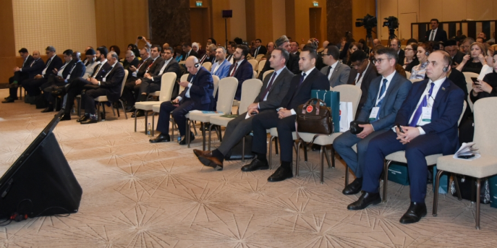 Baku hosts discussions on anti-Muslim policies in France