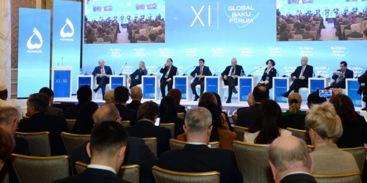 XI Qlobal Bakı Forumu panel iclasları ilə davam edir