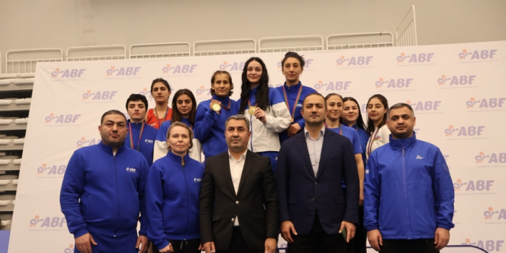 Azərbaycanın qadın boksçuları beynəlxalq turniri 9 medalla başa vurublar