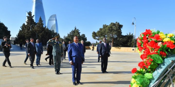 Congolese President Denis Sassou Nguesso visits Alley of Martyrs in Baku