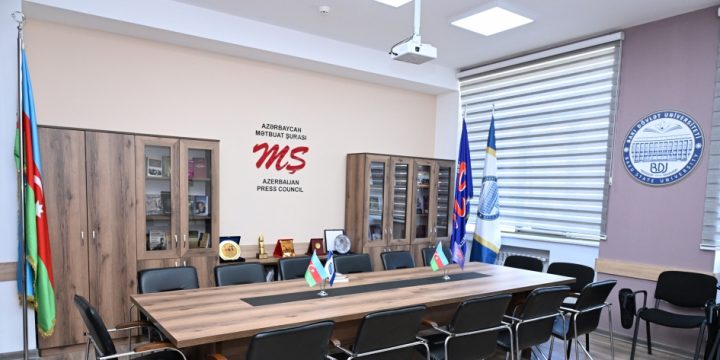 BDU-nun Jurnalistika fakültəsində Azərbaycan Mətbuat Şurasının otağı açılıb