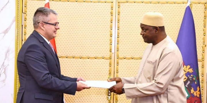 Azerbaijani ambassador presents his credentials to President of Gambia