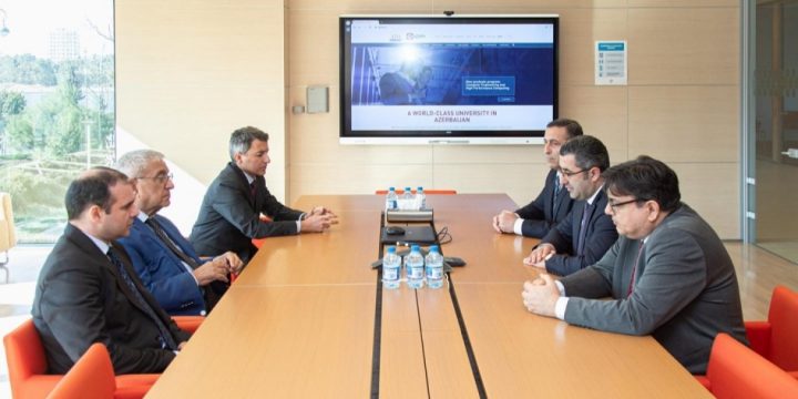 ADA Universitetinə akkreditasiya şəhadətnaməsi təqdim edilib