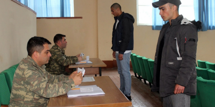 Admission of new conscripts in military units continues