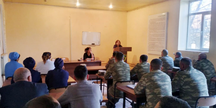 Meeting with servicemen and civilian workers was held in a military unit