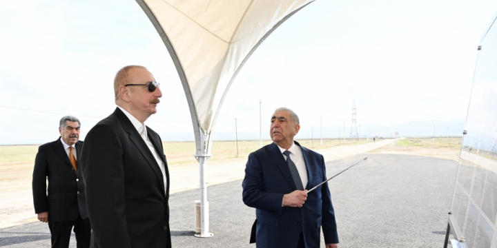Prezident İlham Əliyev Hacıqabul rayonunda avtomobil yolunun açılışında iştirak edib