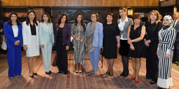 Baku Book Center hosts presentation of methodological manual “Azerbaijani language proficiency level requirements”
