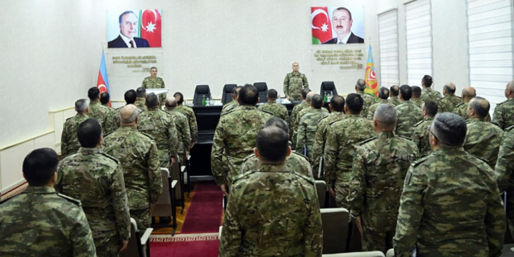 Azerbaijani Defense Minister meets with leadership of Land Forces