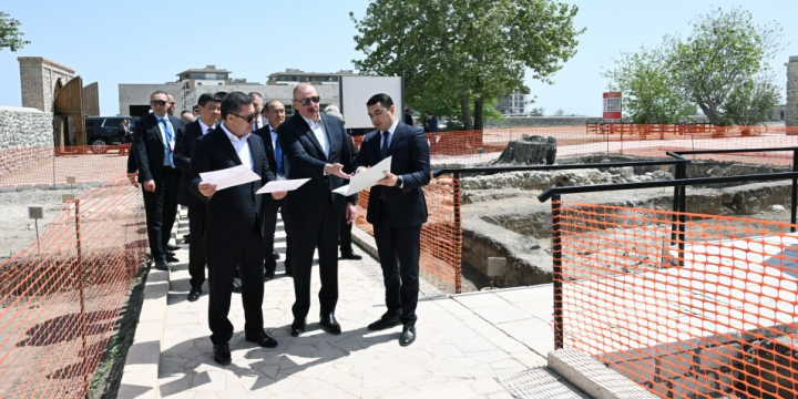 Ağdamda Pənahəli xanın sarayı və İmarət kompleksində görülən işlərlə tanışlıq 