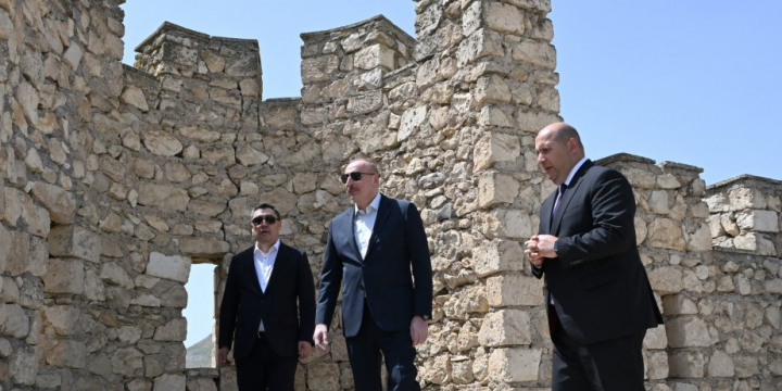 Presidents Ilham Aliyev and Sadyr Zhaparov toured Shahbulag Castle in Aghdam