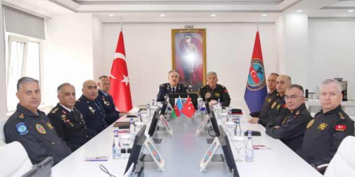 Fövqəladə hallar zamanı Azərbaycan və Türkiyənin müvafiq qurumlarının aviasiya qüvvələrinin birgə fəaliyyəti müzakirə edilib
